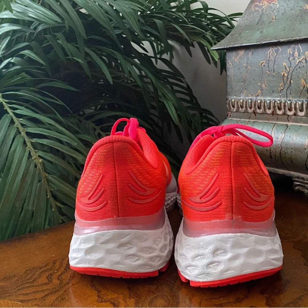 New Balance Fresh Foam 880v11 Womens Running Sneakers - Picture 7 of 9